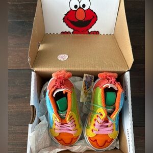 NIB! Sesame Street x VANS Sk8-His, 4.5